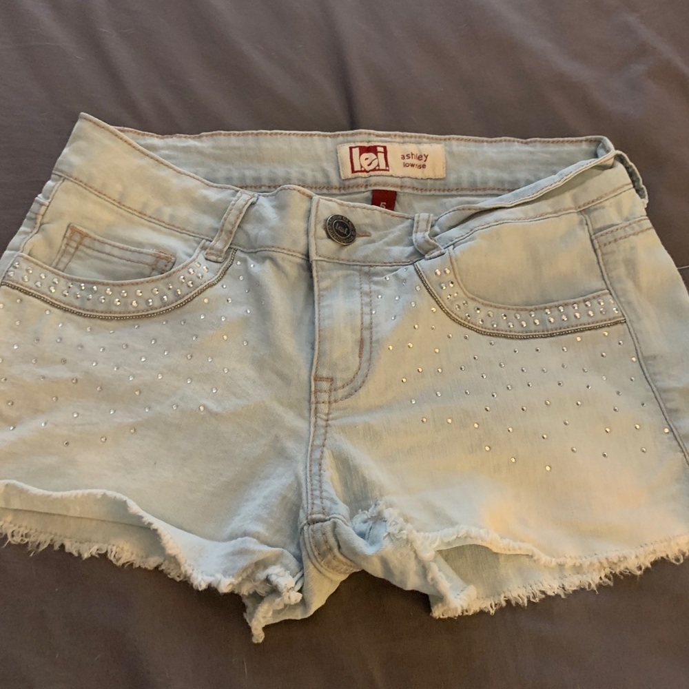 Short shorts